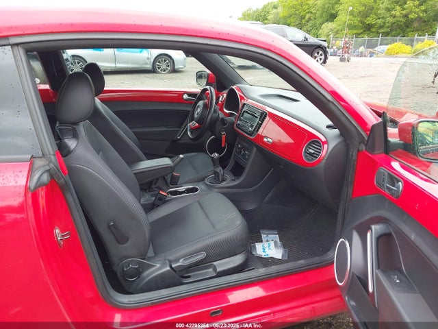 3VWHP7AT3EM617989 Volkswagen Beetle 2.5l