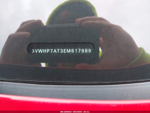 3VWHP7AT3EM617989 Volkswagen Beetle 2.5l
