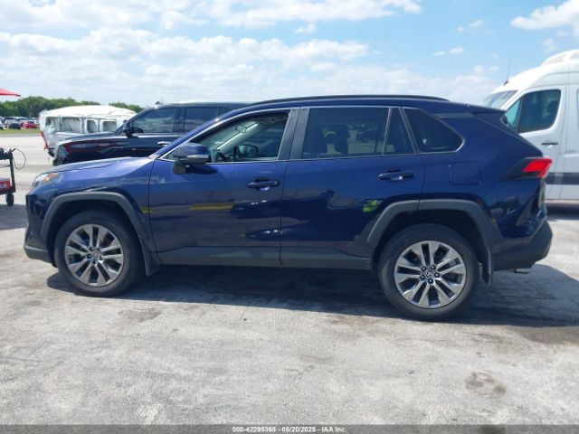 2T3A1RFV4RW411614 Toyota Rav4 Xle Premium