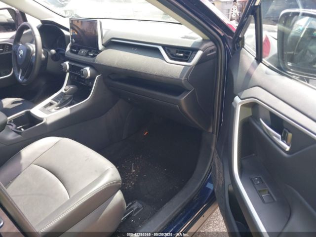 2T3A1RFV4RW411614 Toyota Rav4 Xle Premium