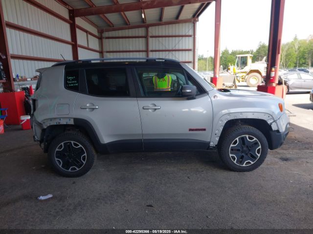 ZACCJBCTXFPC00401 Jeep Renegade Trailhawk