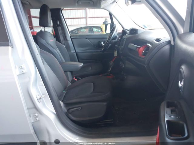 ZACCJBCTXFPC00401 Jeep Renegade Trailhawk