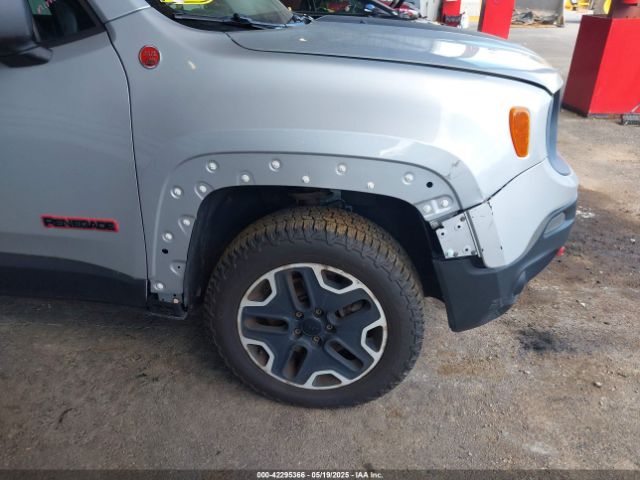 ZACCJBCTXFPC00401 Jeep Renegade Trailhawk