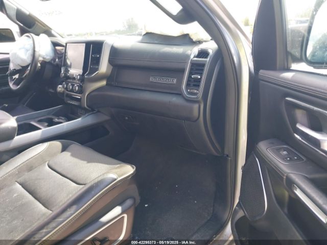 1C6RREJT4RN220879 RAM 1500 Laramie  4x2 5'7 Box