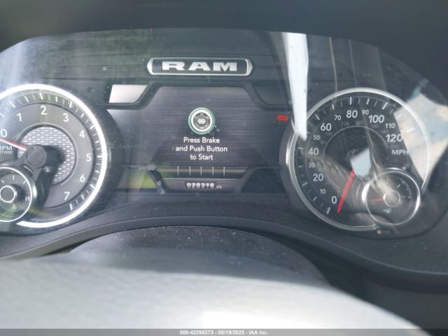 1C6RREJT4RN220879 RAM 1500 Laramie  4x2 5'7 Box