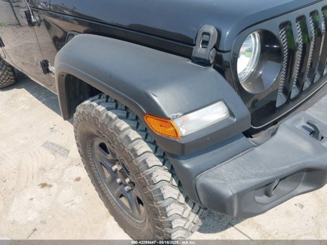 1C4HJXDG4JW191470 Jeep Wrangler Unlimited Sport 4x4
