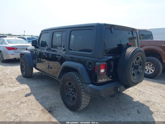 1C4HJXDG4JW191470 Jeep Wrangler Unlimited Sport 4x4