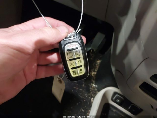 2020 CHRYSLER VOYAGER 2C4RC1DG0LR216548 Photo 10