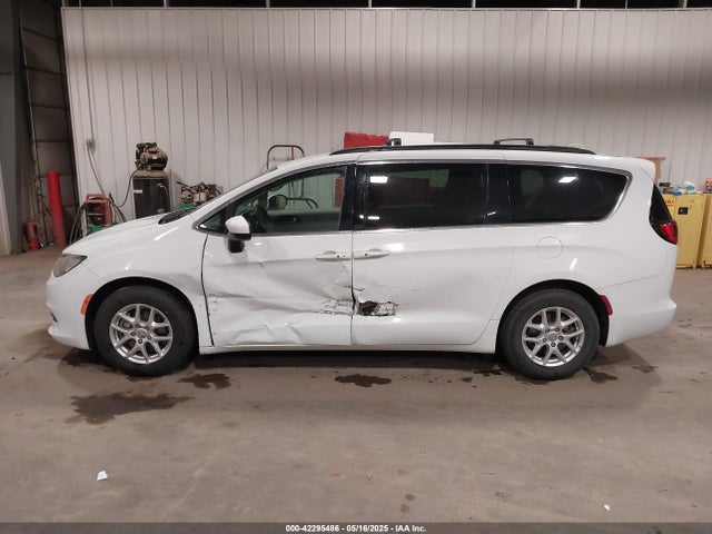 2020 Chrysler Voyager Lxi მანქანა იყიდება აუქციონზე, vin: 2C4RC1DG0LR216548, აუქციონის ნომერი: 42295486
