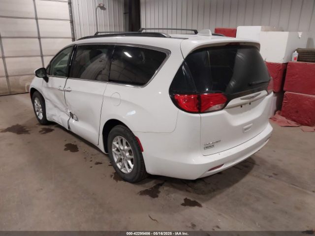 2020 CHRYSLER VOYAGER 2C4RC1DG0LR216548 Photo 2
