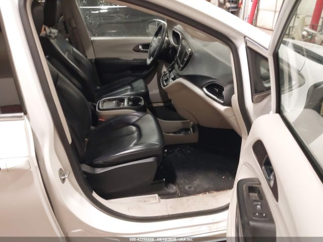 2020 CHRYSLER VOYAGER 2C4RC1DG0LR216548 Photo 4