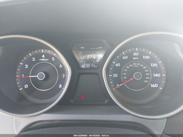 5NPDH4AE5FH647808 Hyundai ELANTRA SE