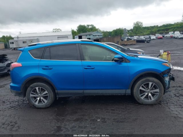 JTMRFREV9GD186218 Toyota Rav4 Xle