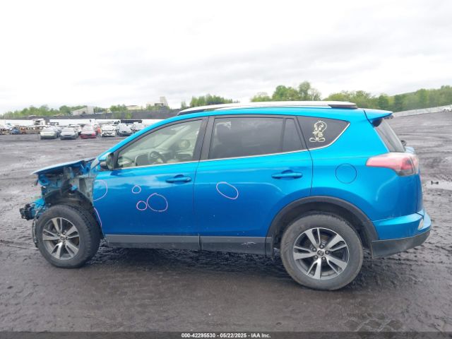 JTMRFREV9GD186218 Toyota Rav4 Xle