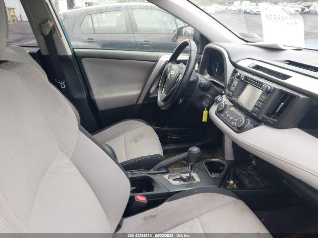 JTMRFREV9GD186218 Toyota Rav4 Xle