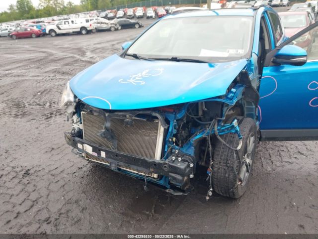 JTMRFREV9GD186218 Toyota Rav4 Xle