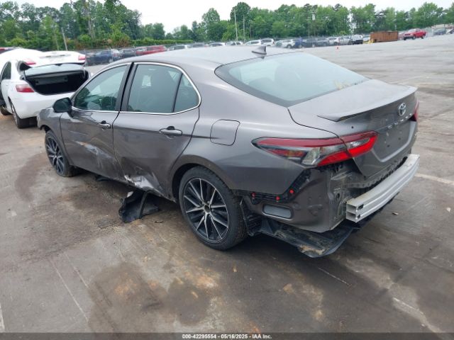 2021 TOYOTA CAMRY 4T1G11AK0MU483176 Photo 2