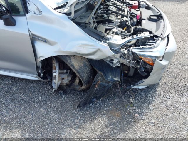 JTDEAMDE2MJ017205 Toyota Corolla Hybrid Le