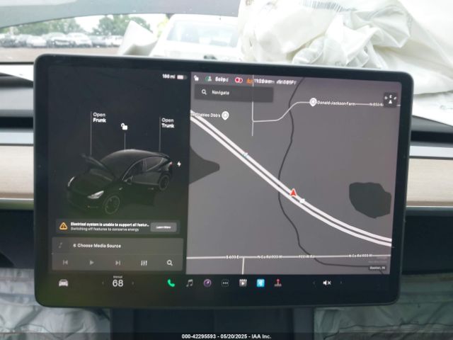 5YJYGDEF9MF250203 Tesla 2021