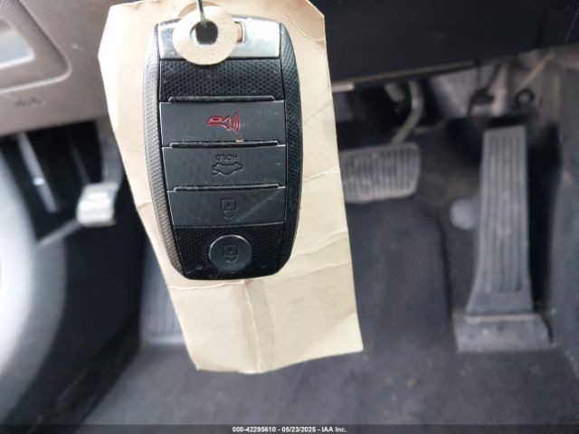 5XXGT4L38KG309347 KIA Optima S