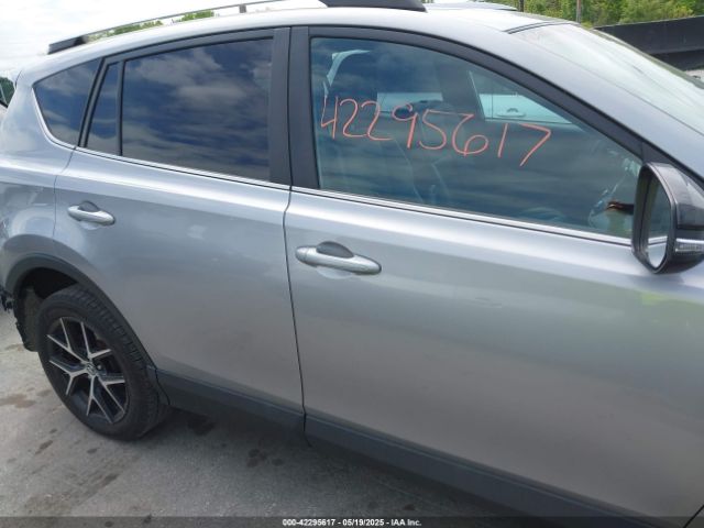 2T3JFREV3GW412382 Toyota RAV4 SE