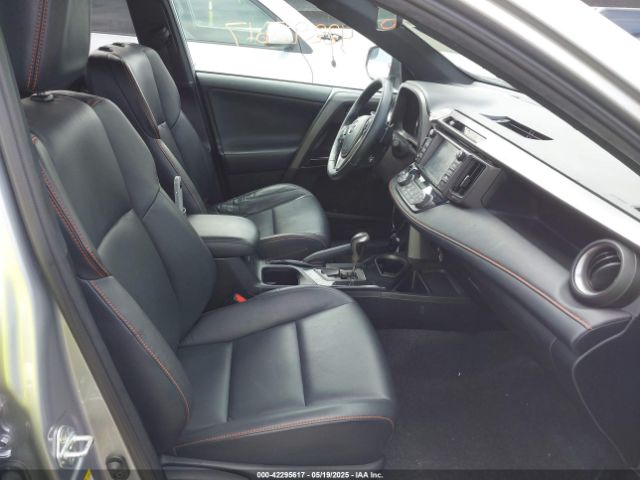 2T3JFREV3GW412382 Toyota RAV4 SE