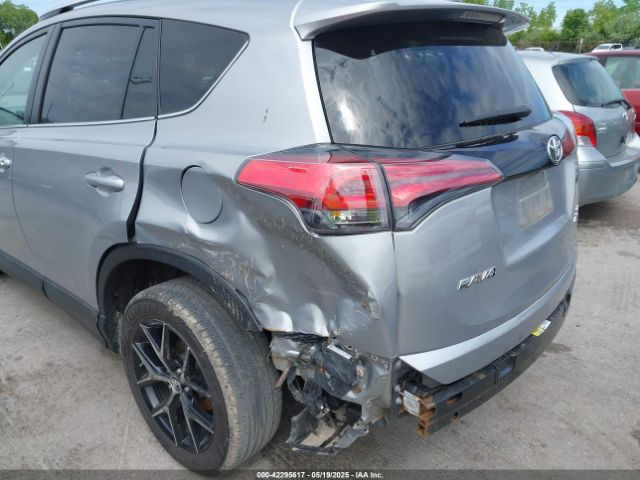 2T3JFREV3GW412382 Toyota RAV4 SE