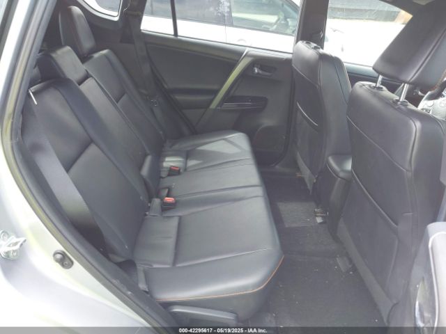 2T3JFREV3GW412382 Toyota RAV4 SE