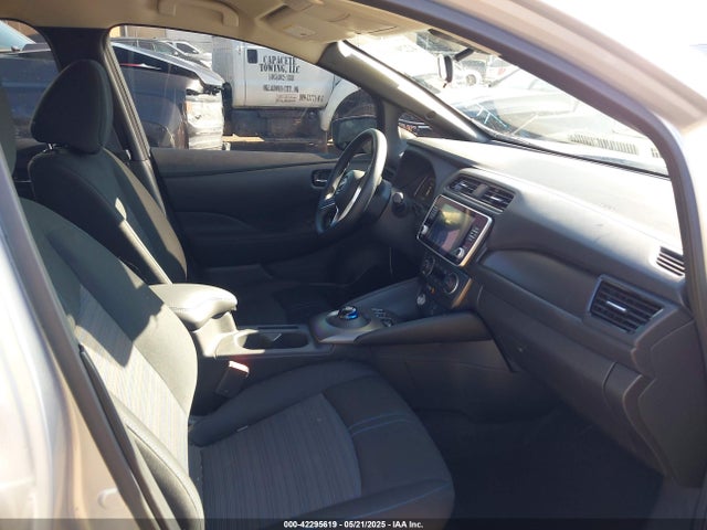 1N4AZ1BV5SC550617 Nissan LEAF S