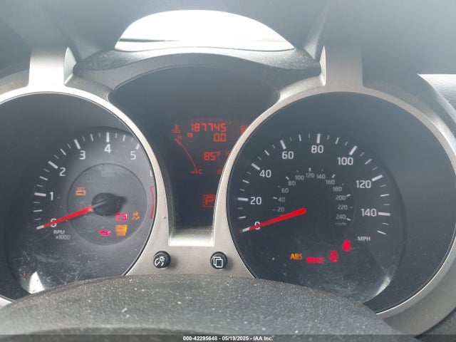 JN8AF5MR7ET351748 Nissan Juke Sv