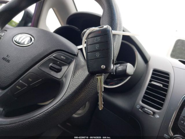 3KPFK4A75HE093818 KIA FORTE LX