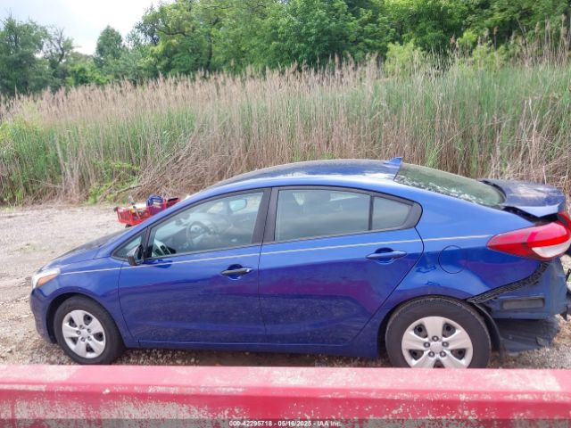 3KPFK4A75HE093818 KIA FORTE LX
