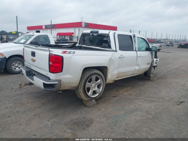 2018 CHEVROLET SILVERADO 1500 3GCUKREC0JG342290 Photo 3