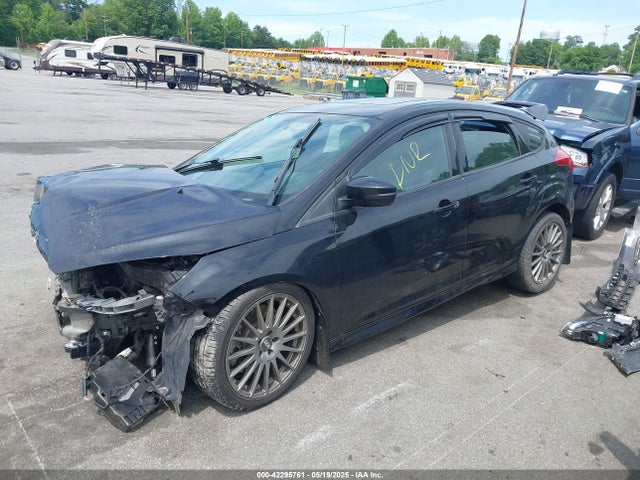 1FADP3L93GL275711 Ford FOCUS ST