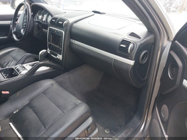2005 PORSCHE CAYENNE WP1AC29P25LA90019 Photo 4