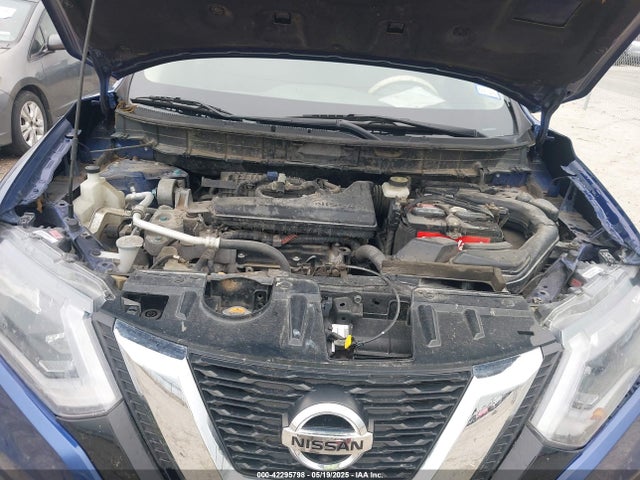 JN8AT2MT5HW141025 Nissan 2017