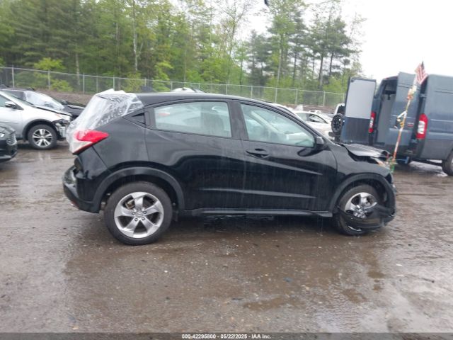 3CZRU6H33NM770916 Honda Hr-v Awd Lx