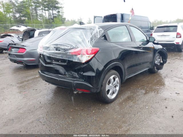 3CZRU6H33NM770916 Honda Hr-v Awd Lx