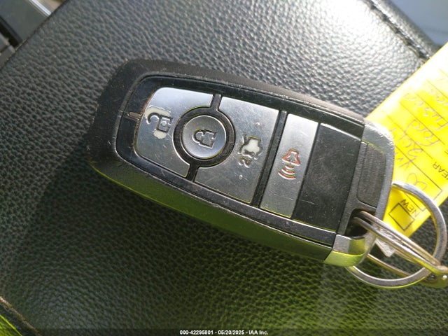 Ford Fusion 2019 3FA6P0LU0KR240422 Image 11