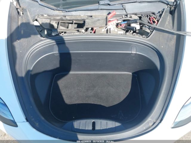 5YJ3E1EB7JF108455 Tesla Model 3 Long Range/performance