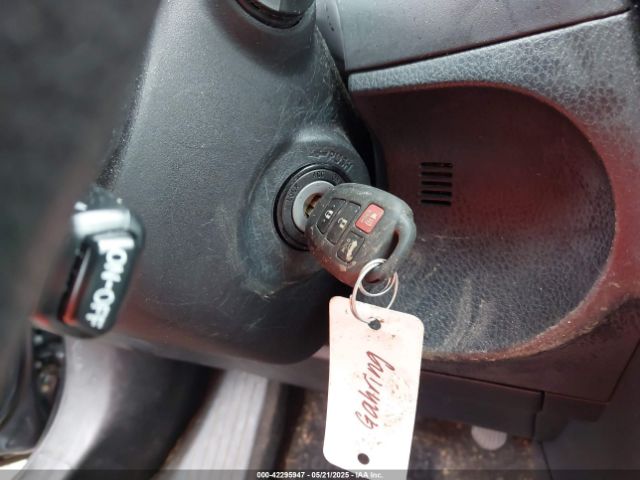2T1BURHE1GC682906 Toyota COROLLA LE