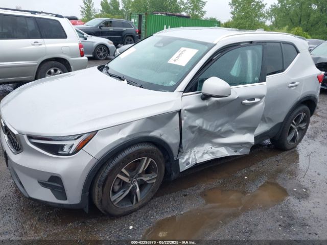 2024 VOLVO XC40 YV4L12UK9R2311071 Photo 5