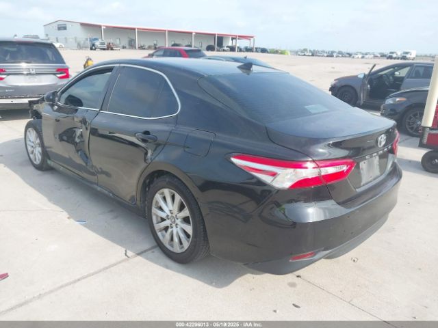 2019 TOYOTA CAMRY 4T1B11HK5KU177832 Photo 2