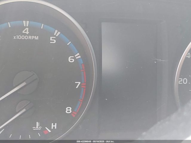 2T3ZFREV6JW510946 Toyota RAV4 LE