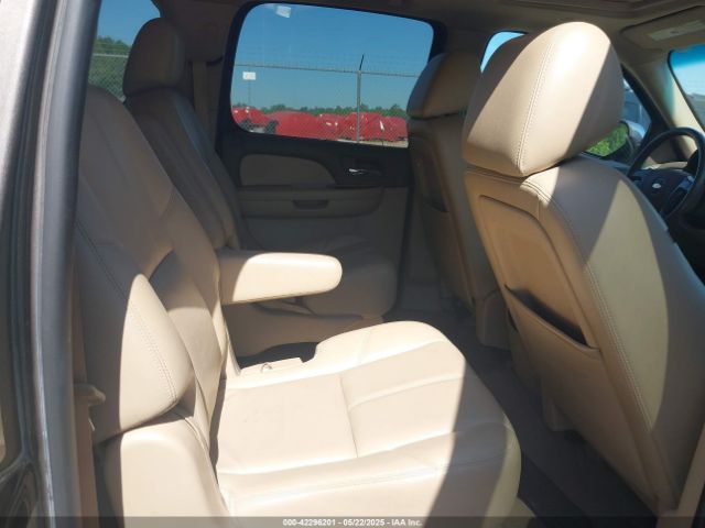1GNSCJE03ER152346 Chevrolet Suburban 1500 Lt
