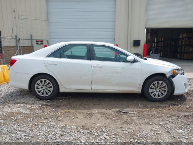 4T1BF1FK5EU863443 Toyota CAMRY L