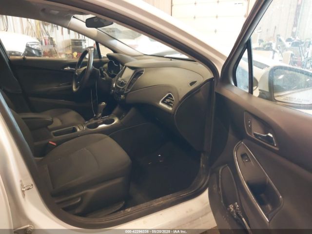 2018 CHEVROLET CRUZE 3G1BE6SMXJS589560 Photo 4