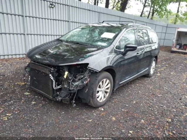 2018 CHRYSLER PACIFICA 2C4RC1BG0JR317847 Photo 1