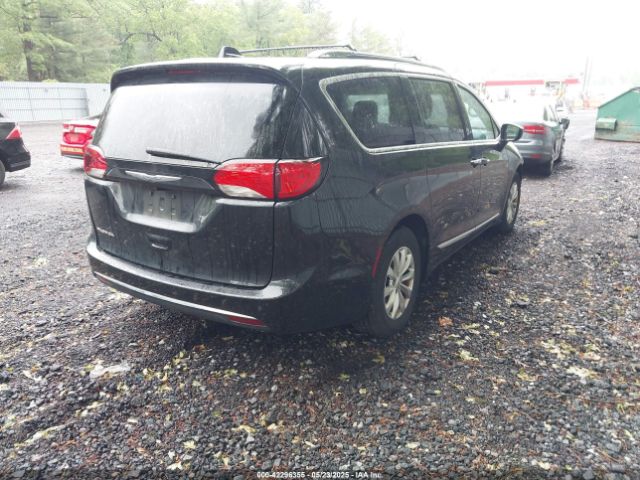 2018 CHRYSLER PACIFICA 2C4RC1BG0JR317847 Photo 3