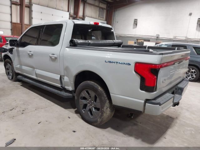 2024 FORD F-150 LIGHTNING 1FT6W5L72RWG24374 Photo 2